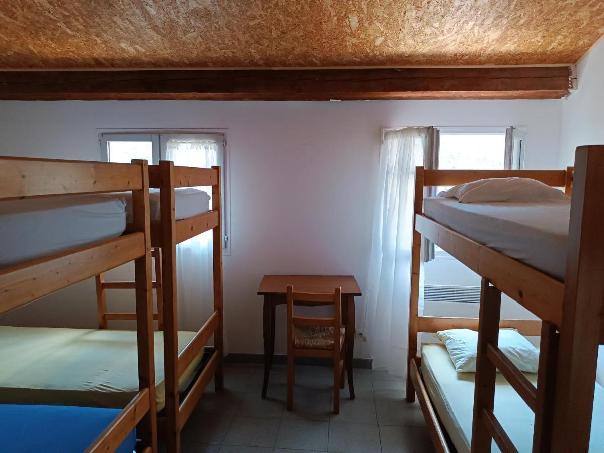Hotel Auberge De Calendal à Aiglun  Extérieur photo