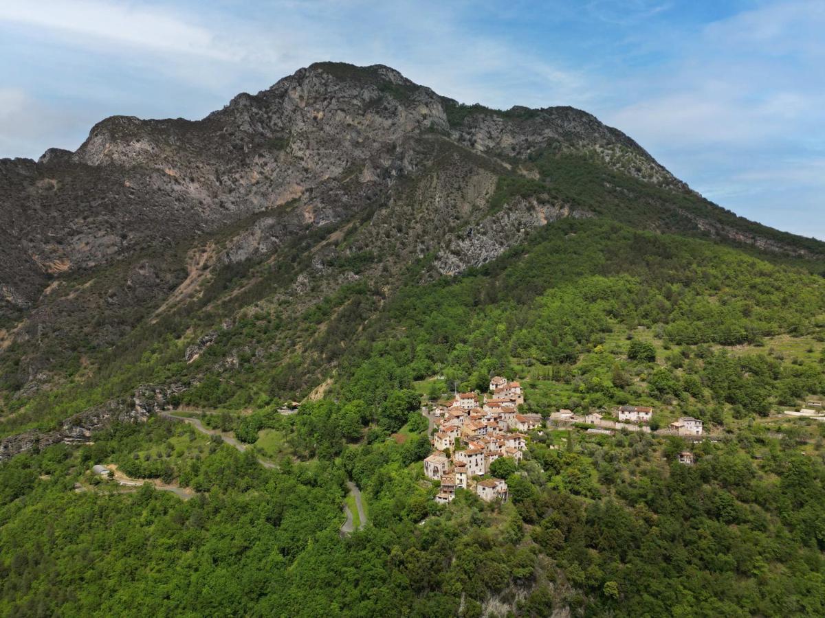 Hotel Auberge De Calendal à Aiglun  Extérieur photo